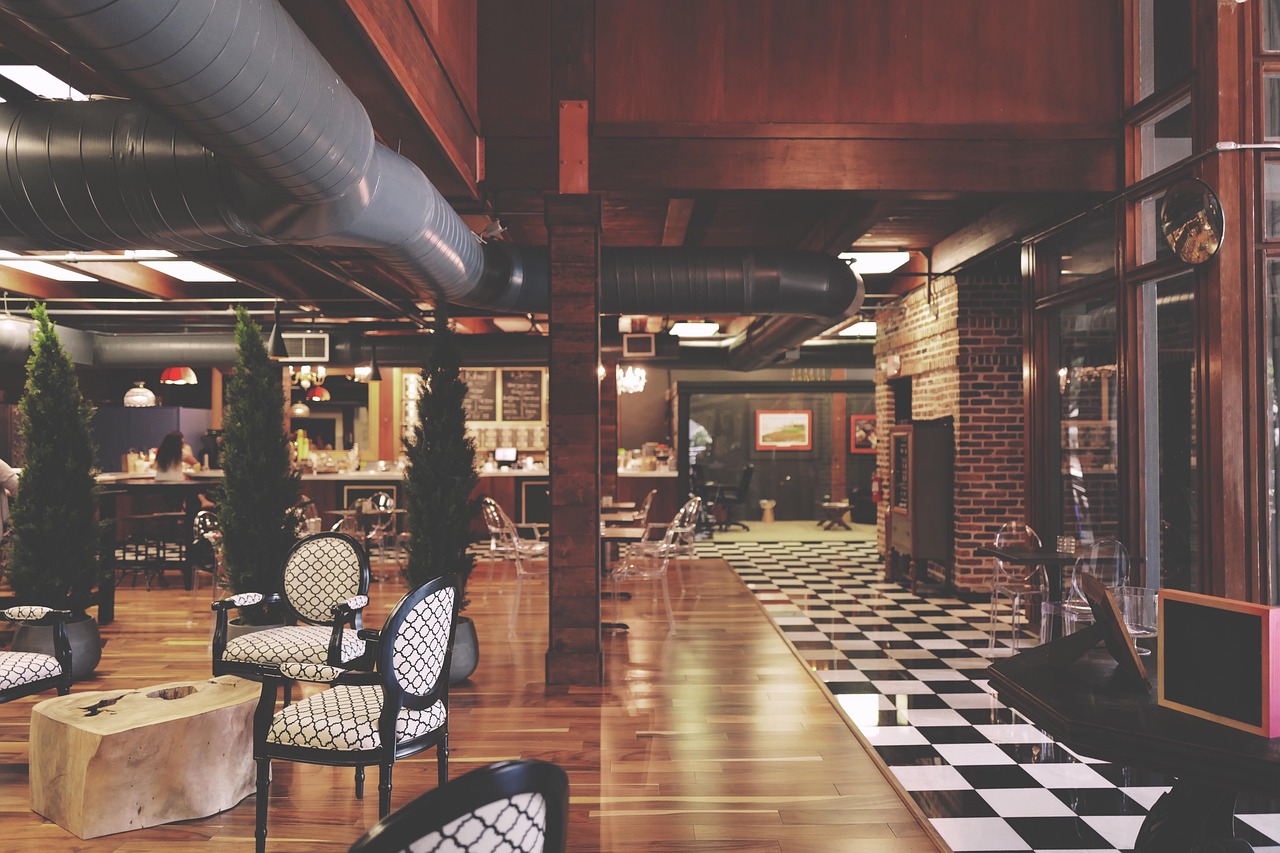 GoldenOakLounge restaurant